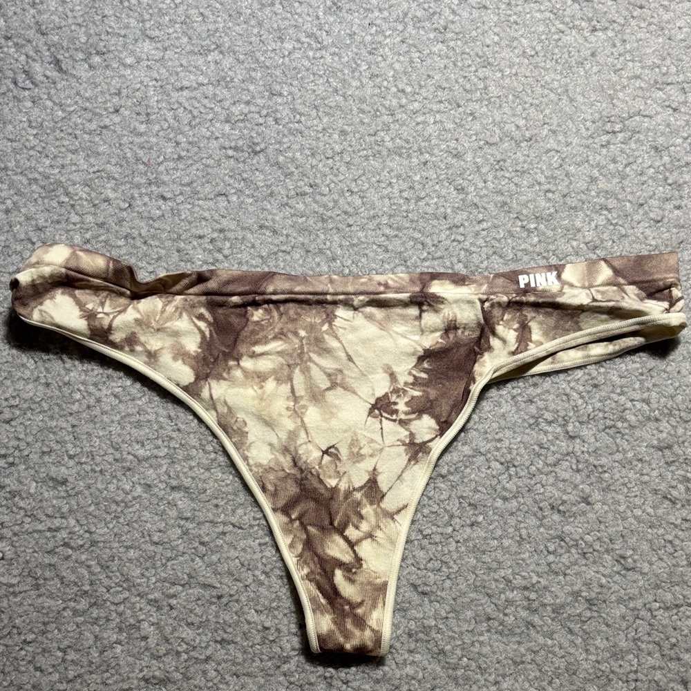 PINK VS Seamless Thong Large